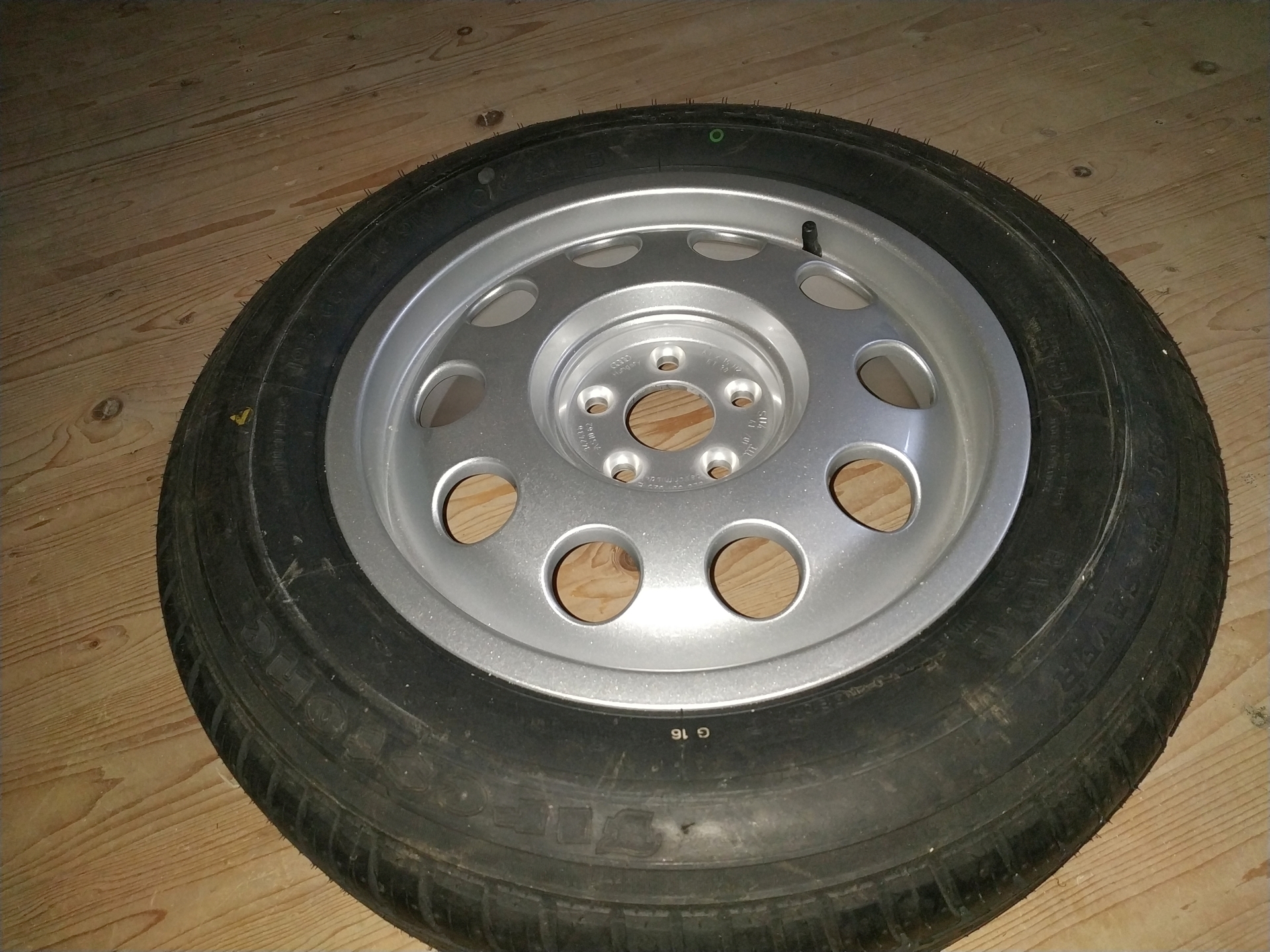 [Verkauft](4 St) neuwertige Audi Felgen 8L0601025E - PRIUSforum