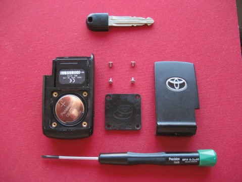 Batteriewechsel (CR2032) beim Hyundai Autoschlüssel